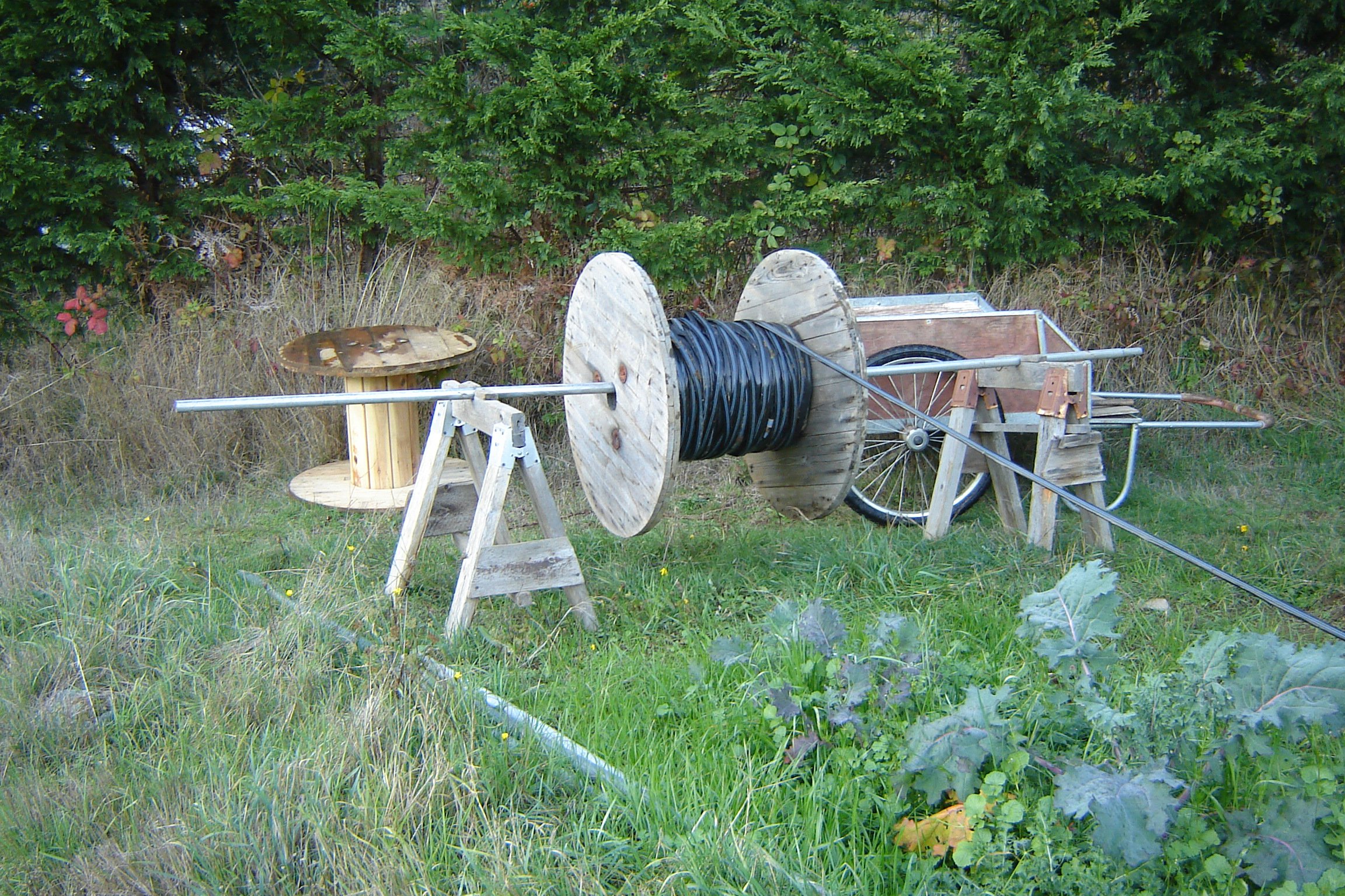 FEATURE INNOVATIONS: organize drip tape with a cable spool; transform barn  boards into crafts - Small Farm Canada